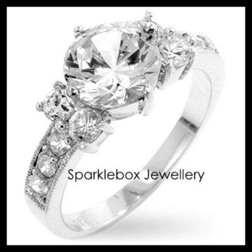 ***~ELEGANT ENGAGEMENT CZ BAND RING SIZE 7~***STOCK JUST ARRIVED !!!