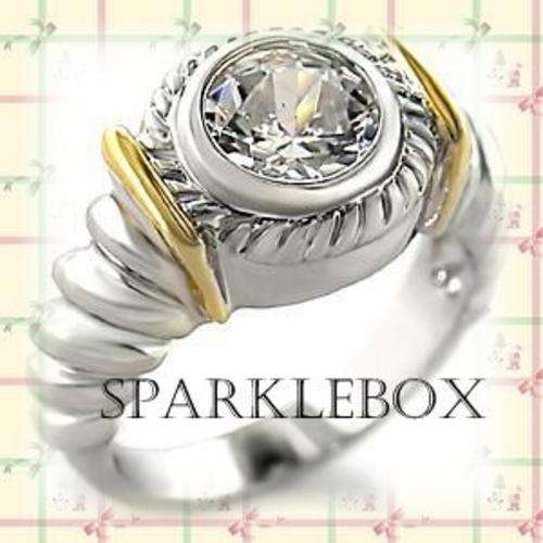 ***TRENDY SOLITIARE CZ BAND RING*** SIZE 7