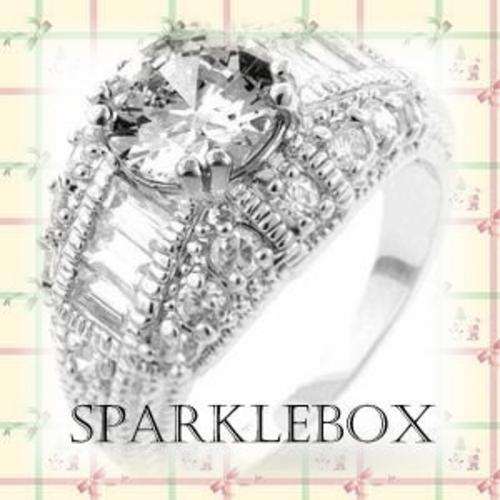 **FREE GIFTBAG~VINTAGE STYLE CUBIC ZIRCONIA BAND RING SIZE 6~***