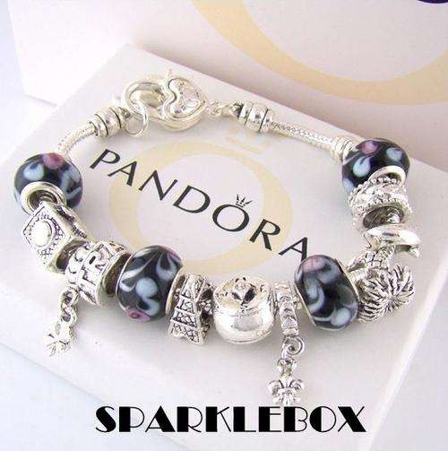 **FREE GIFT BOX**BELLA  STYLE - CHARM BRACELET -BLACK AND WHITE GLASS BEADS WITH CHARMS