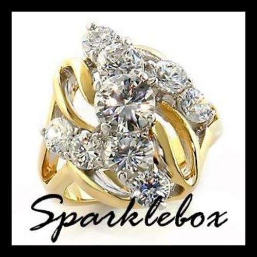 **1.85ct Unique Cluster Setting CZ Band Ring**SIZE 7
