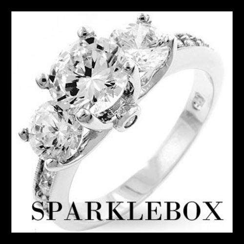 ***NEW STOCK R89 STARTING PRICE***Elegant Princess Cut CZ Ring***SIZE 6