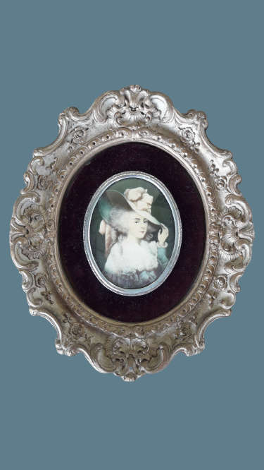 Cameo Creation vintage frame