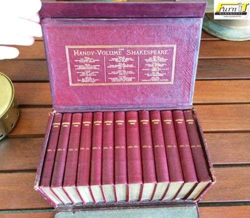 Shakespeare (Shakspeare) Handy Volume (13 Volumes in original Box) Late 1800's - VERY RARE