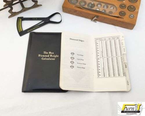 Antique Diamond / Gold Scale - with Weights and MOE Diamond weight Calculator