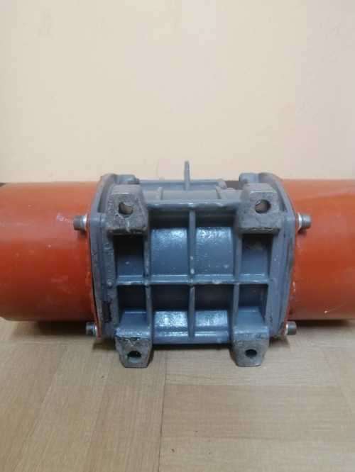 THREE PHASE ELECTRICAL VIBRATION MOTORS - Refubished