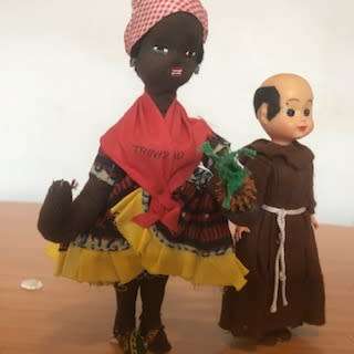 TEN COLLECTABLE INTERNATIONAL SOUVENIR FIGURINES/DOLLS