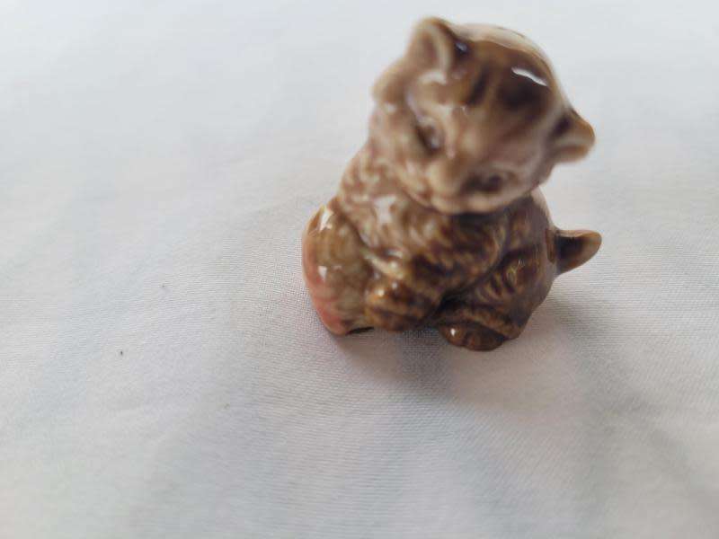 TEN COLLECTABLE WADE WHIMSIES FROM NURSERY RHYMES AND ANIMALS-ALL FOR ONE BID