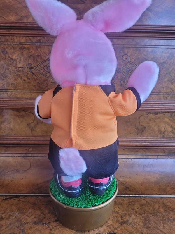 VERY COLLECTABLE DURACELL BUNNY 2006 FOOTBALL WORLD CUP-CLEAN, WORKING-IN BOX. 40CM high