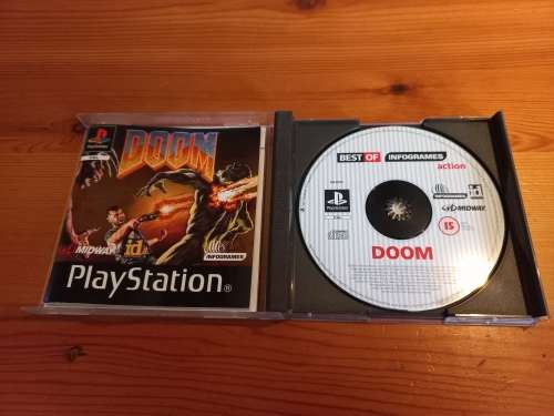 Doom Playstation 1 in beautiful complete condition.