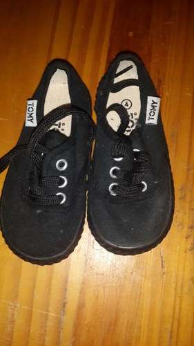 Tommy's Black size 4 (hardly been worn)