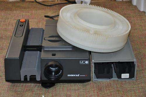 Slide Projector with extra Round Slide Dispenser