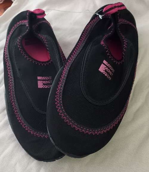 Water Shoes / Gym Exercise Socks With Drawstring Closure - Black with Pink