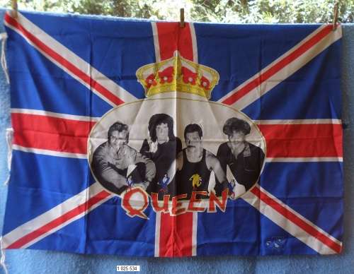 Poster /flag    Queen