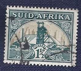 South Africa.1933.Gold Mine, Country name in English or Afrikaans   1½P