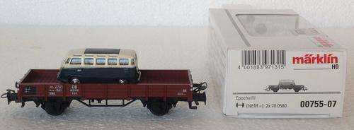 Marklin HO Flat Car with VW Combi load 00755-07