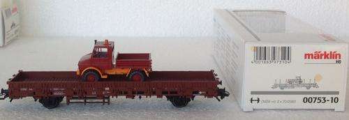 Marklin HO Flat Car with Unimog load 00753-10