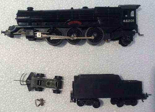 HO British Loco for spares
