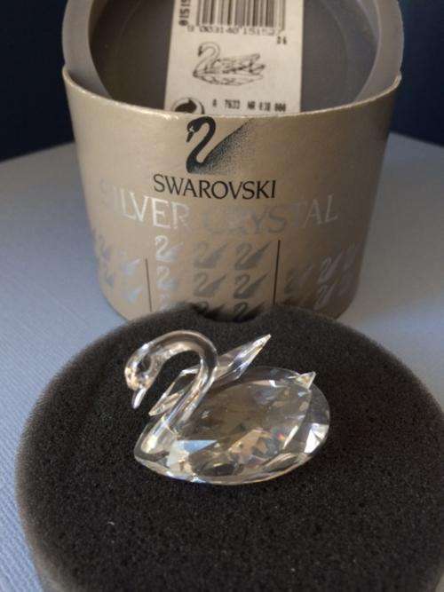 Swarovski crystal figurine ~ small swan