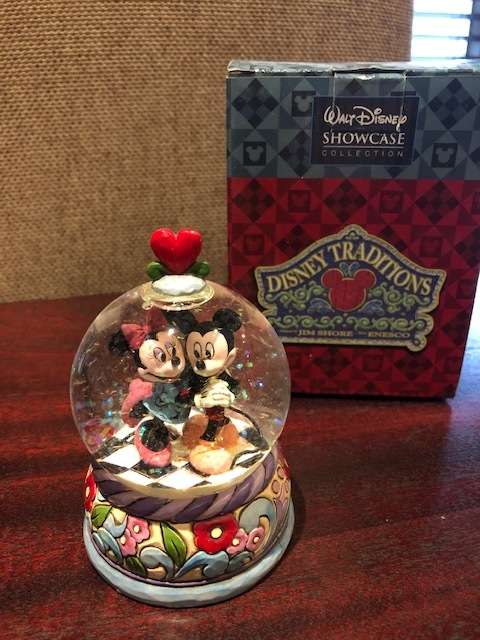 Jim Shore Walt Disney Traditions - snow globe spring jitterbug