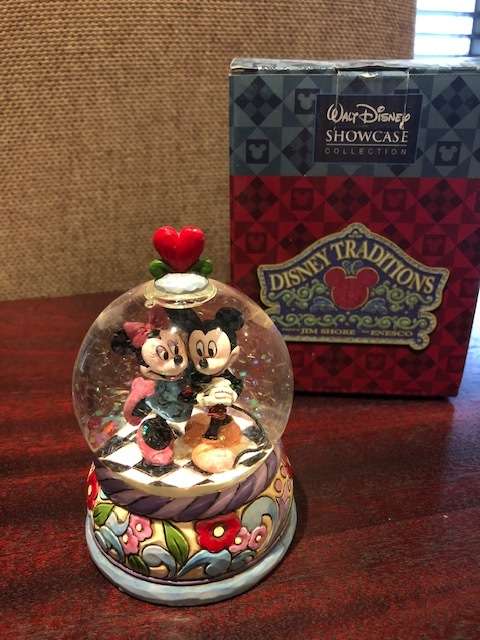 Jim Shore Walt Disney Traditions - snow globe spring jitterbug