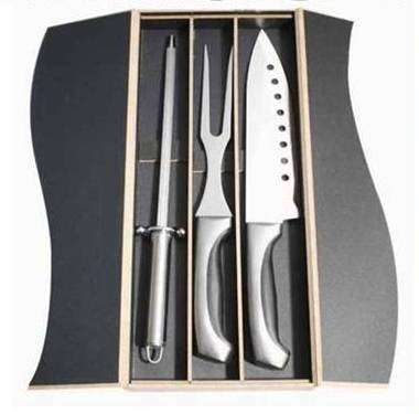 3 PIECE STAINLESS STEEL CARVING SET