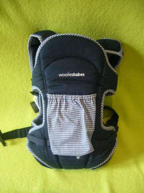 **** Woolies Baby Front Carrier / Sling ****