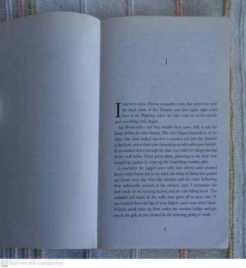 Jamrach`s Menagerie -- Carol Birch