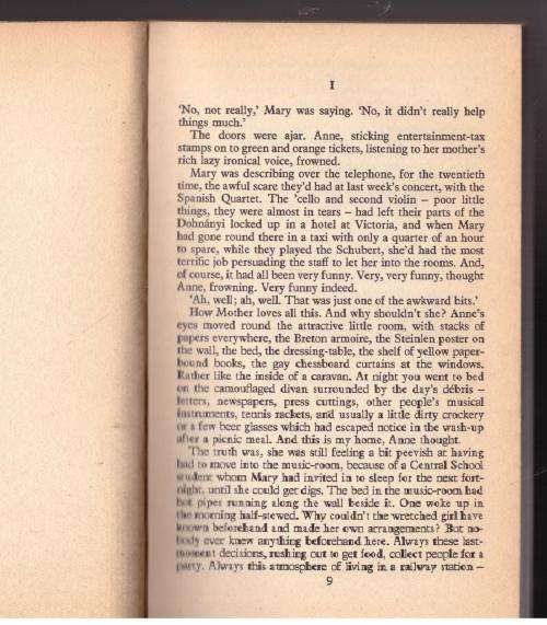 The Memorial: Portrait of a Family  --   Christopher Isherwood