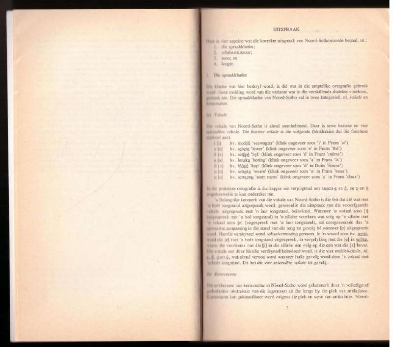 Kort Drietalige Sakwoordeboek: English, Xhosa, Afrikaans   --  G. M. Grobler