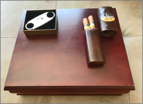 Cigar Humidor with 30 Top Cigars and Zippo Clipper