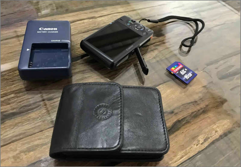 Canon PowerShot SD1400IS 14.5 MP compact digital camera with 16GB SD card