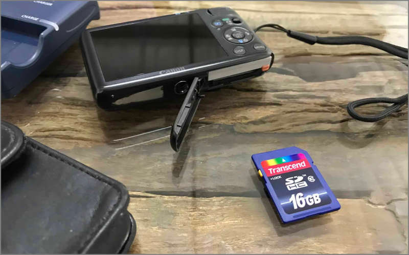 Canon PowerShot SD1400IS 14.5 MP compact digital camera with 16GB SD card