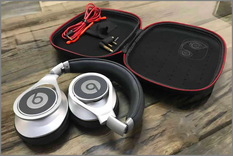 Dr Dre Beats Executive Wired Over-Ear Headphones