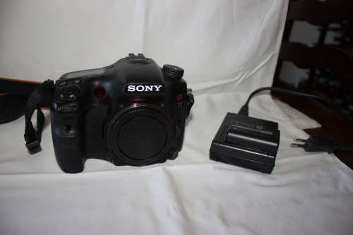 Sony A77