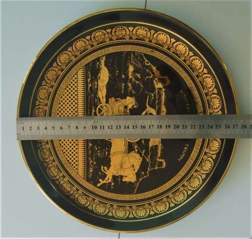 "ACHILLES TRIUMPH" - PLATE 27.5cm - PORCELAIN WITH 24K GOLD GILDED DESIGN SIGNED I. SPYROPOULOS