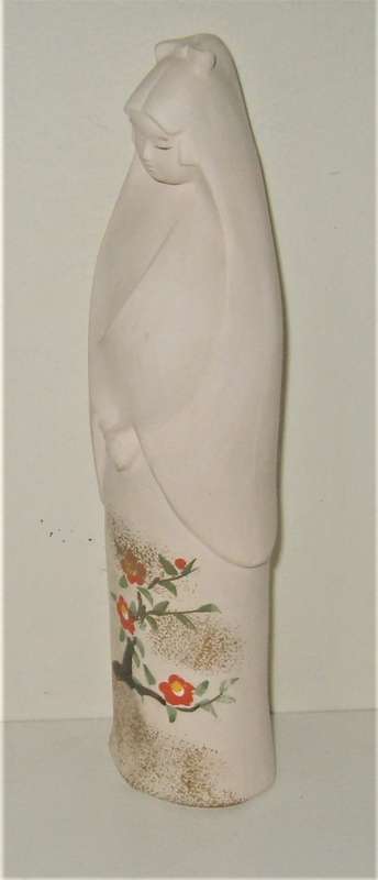 VINTAGE ORIENTAL LADY FIGURINE - HANDPAINTED - SIGNED and STAMPED 19cm