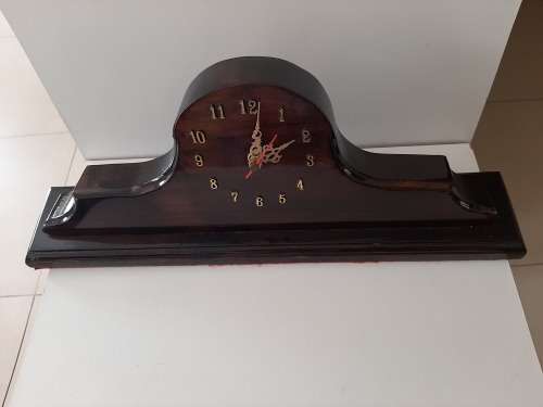WOODEN MANTEL CLOCK