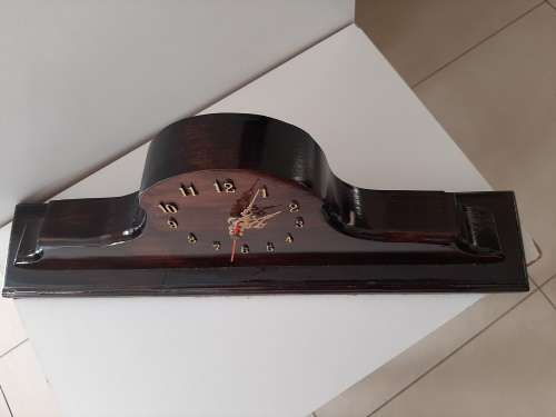 WOODEN MANTEL CLOCK