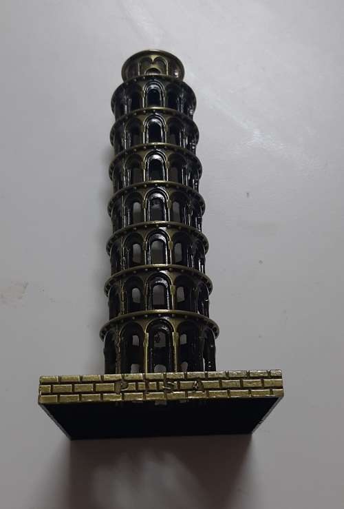 LEANING TOWER OF PISA