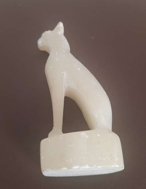 BAST - CREME ANCIENT EGYPTIAN CAT `BASTET` ALABASTER STATUE