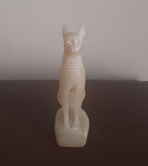 BAST - CREME ANCIENT EGYPTIAN CAT `BASTET` ALABASTER STATUE