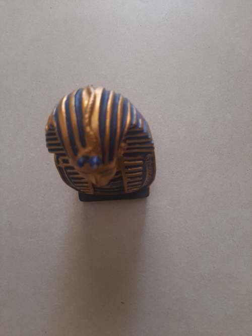 MINIATURE BAST OF TUTANKAMEN