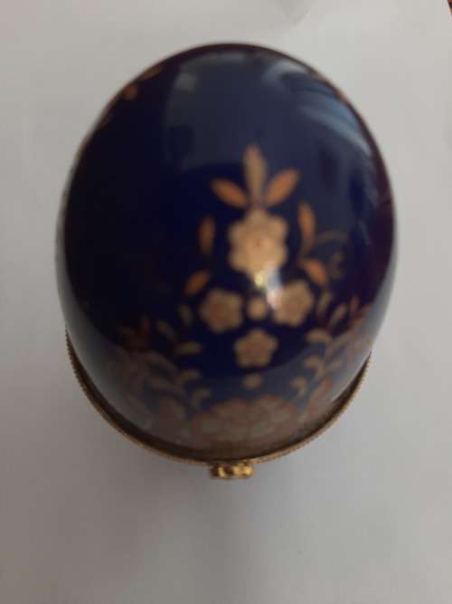 PORCELAIN EGG TRINKET BOX