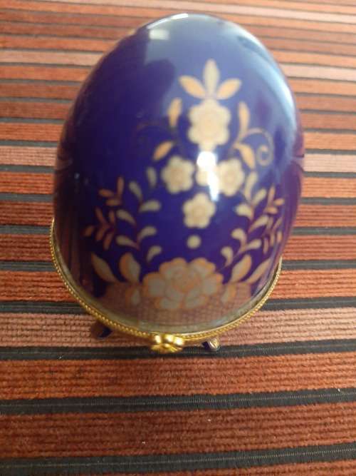 PORCELAIN EGG TRINKET BOX