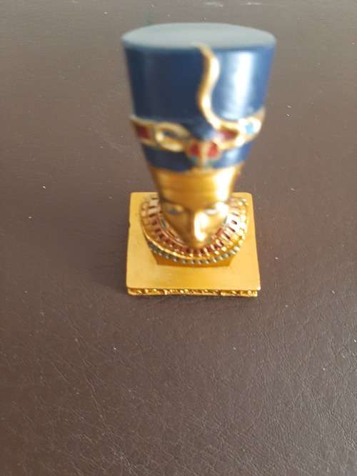 MINIATURE QUEEN NEFERTITI BUST