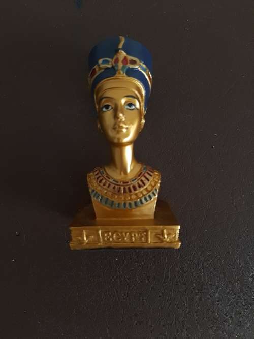 MINIATURE QUEEN NEFERTITI BUST