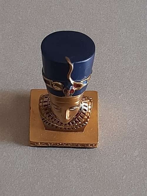 MINIATURE QUEEN NEFERTITI BUST