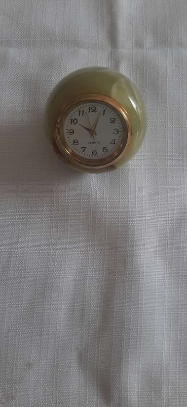 GREEN ONYX  WATCH /CLOCK
