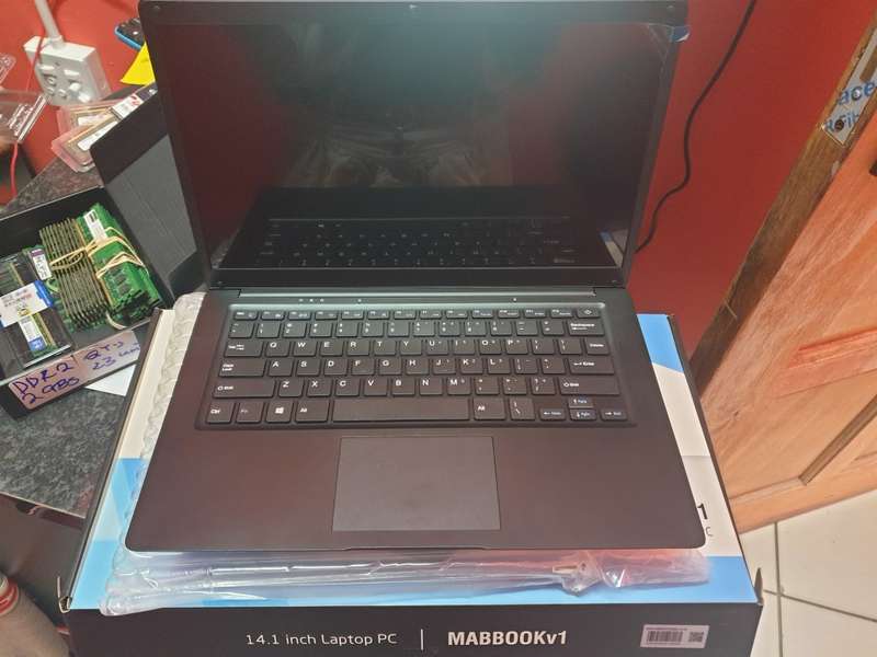 Specialized Tablets for University MABBOOK 2-in-1 Tablet/Laptop